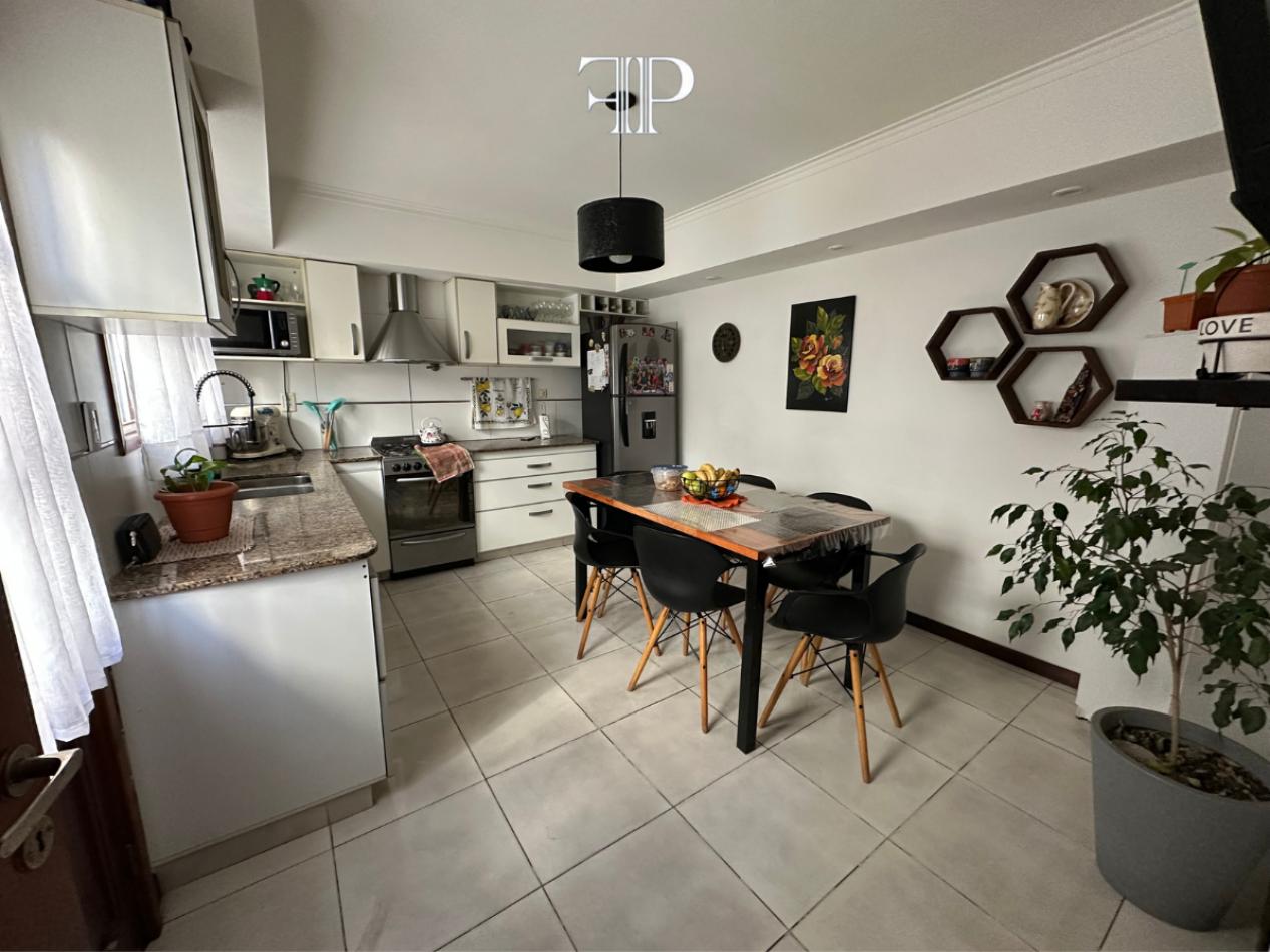 Venta de Duplex en Barrio Villa Primera