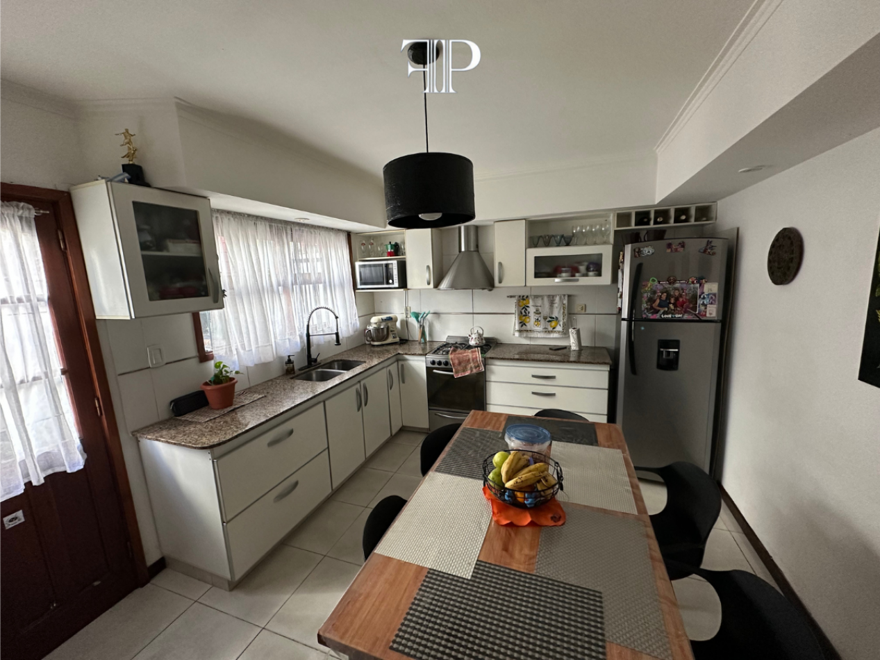 Venta de Duplex en Barrio Villa Primera
