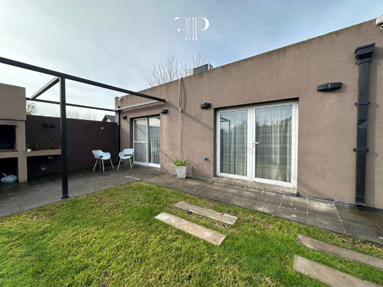 Casa en Zona Los Acantilados 